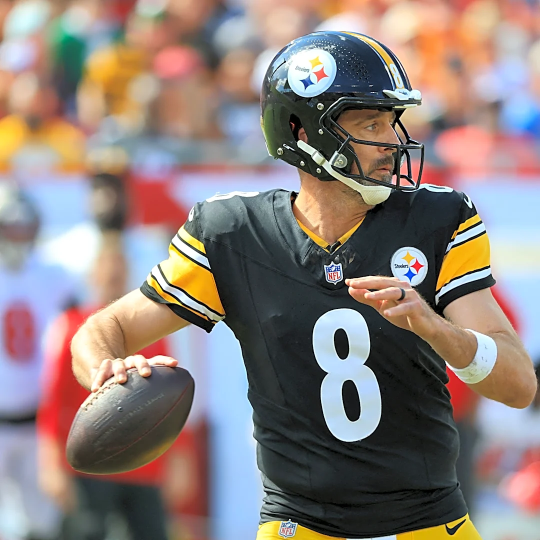 Three NFL QBs will look to make history during Week 7