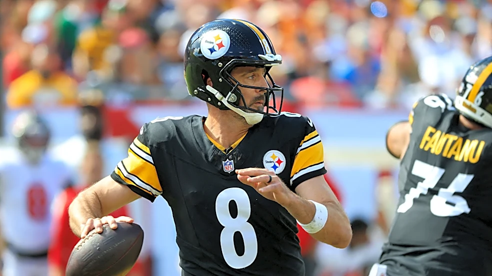 Three NFL QBs will look to make history during Week 7
