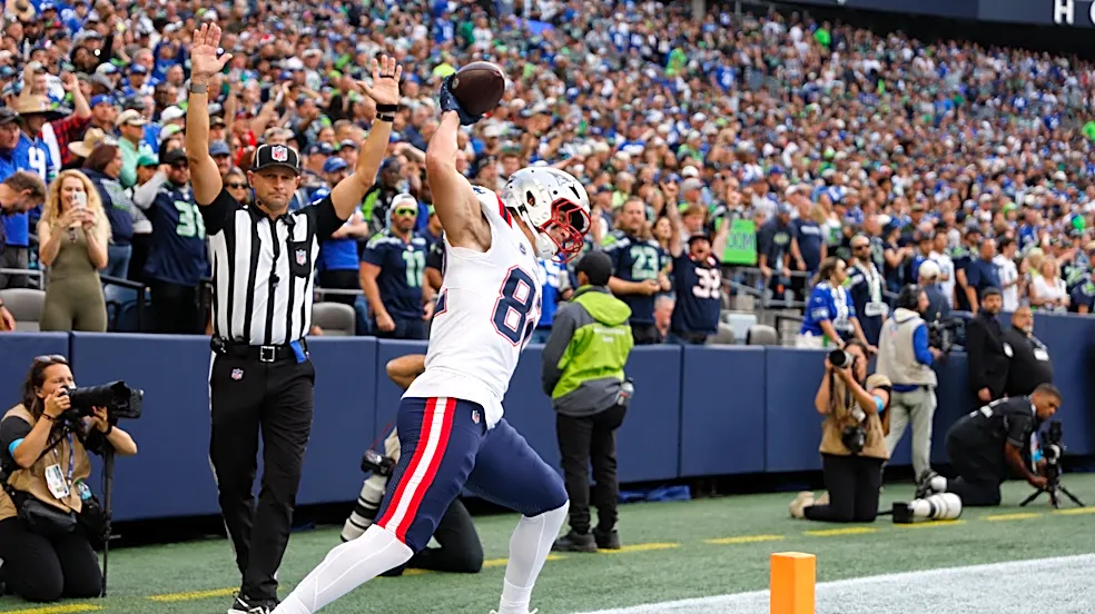 WATCH: Patriots strike back in third quarter vs Bears with Raridon TD