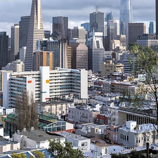 San Francisco Community Gathers to Bid Farewell to Beloved Therapy Dog