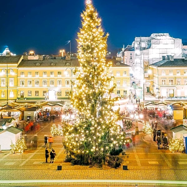 Geneva's Christmas Walk Celebrates Tradition and Community Spirit