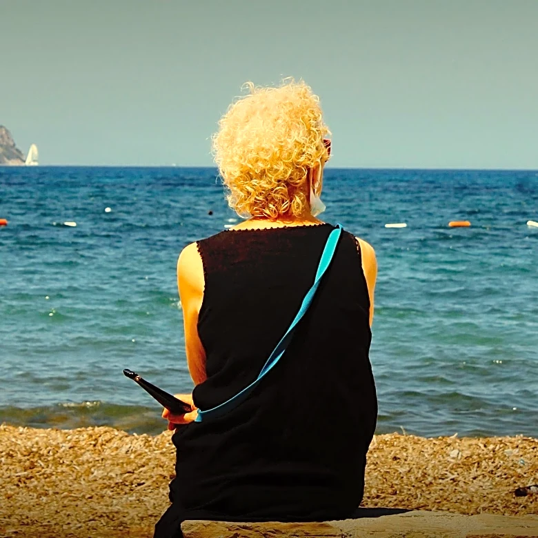 Study Finds Smartphones May Benefit Cognitive Health in Older Adults