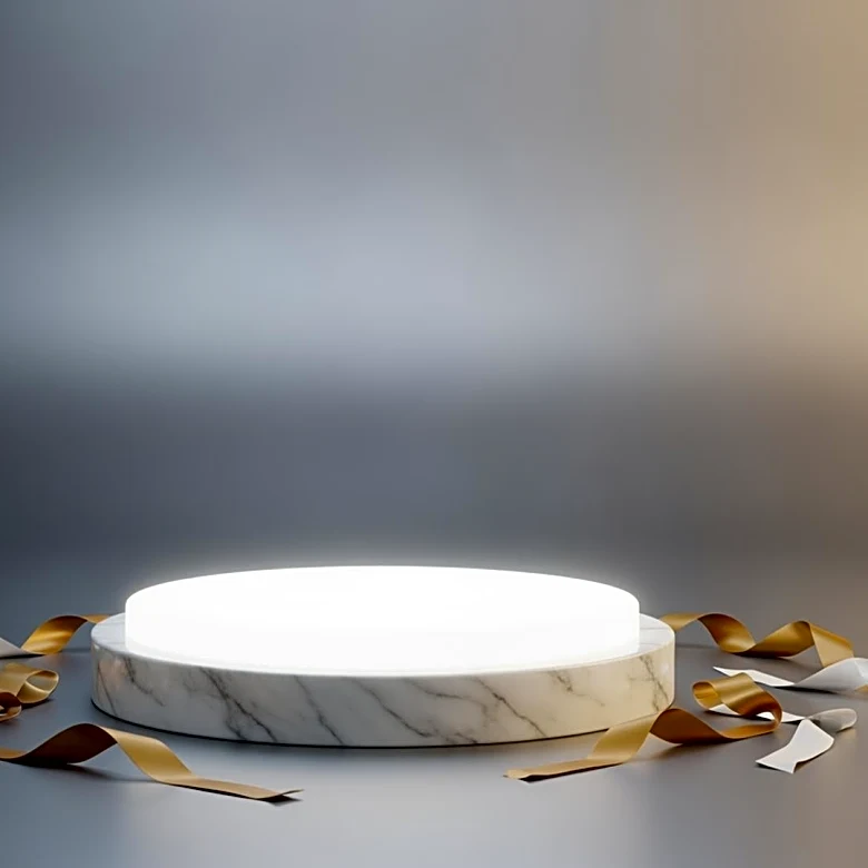 Style Capital Exits LuisaViaRoma Amid Luxury Retail Challenges