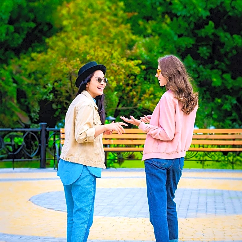 Advice Column Highlights Struggles with Reconnecting Old Friendships Post-Pandemic