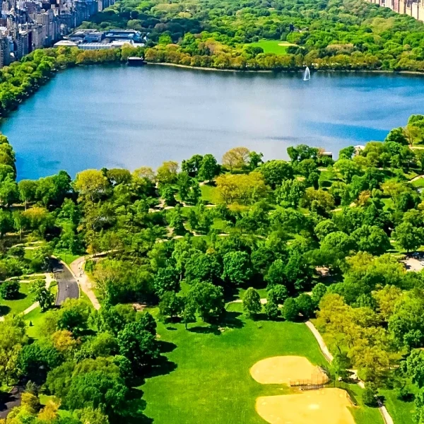 New York City's New Bathing Club Offers Health Benefits Through Contrast Therapy