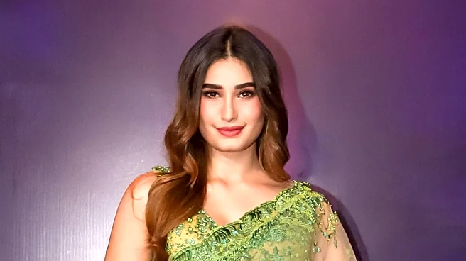 Tara Thomas Hosts Elevated Dînatoire, Blending Elegance and Comfort