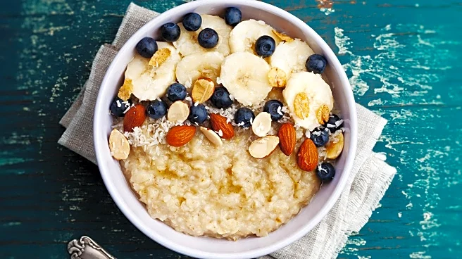 Daily Oatmeal Consumption Linked to Health Benefits, Say Dietitians
