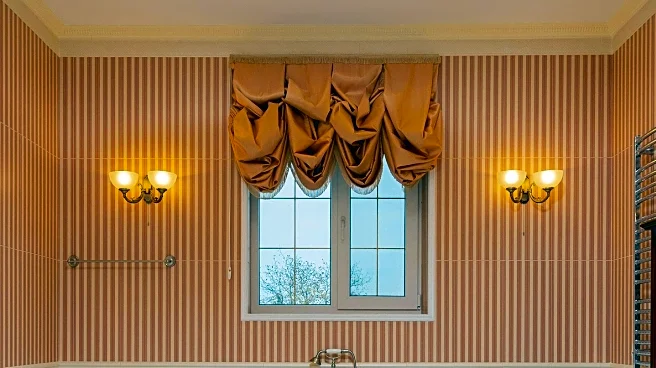 Illustrator Uses $97 in Pennies for Unique Bathroom Floor Design, Gains Online Attention