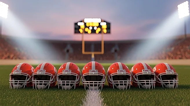 Kyle Schwarber Supports Indiana at Peach Bowl, Engages with Fans