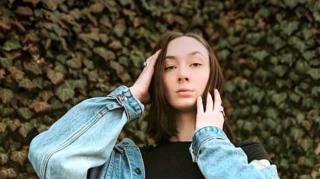 Lola Young's Piercings Highlight Emerging Fashion Trends