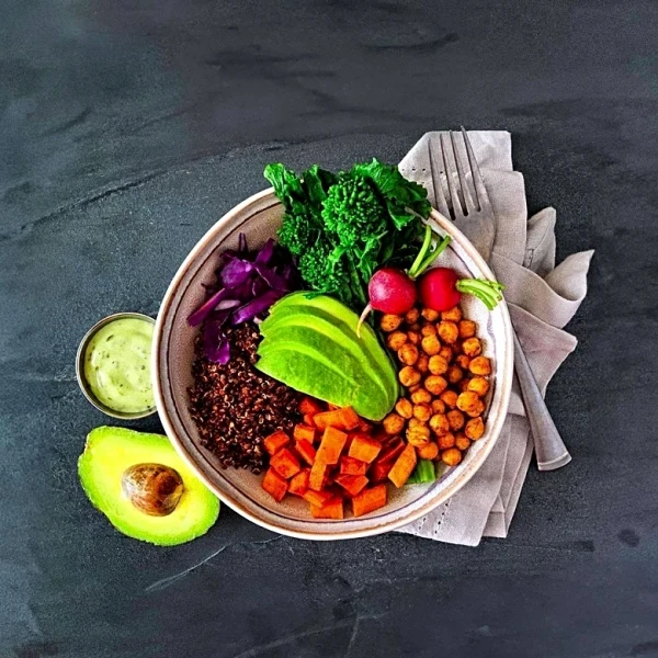 University of Bristol Study Reveals Plant-Based Diets Can Reduce Calorie Intake Without Smaller Meals