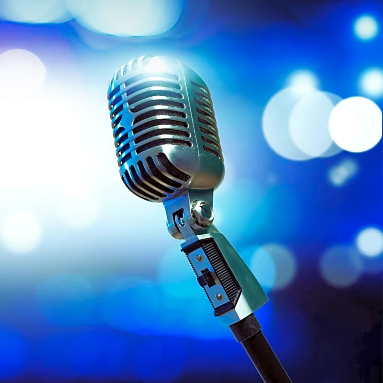 Blue Water Folk Society Hosts Free Open Mic Night in Lexington