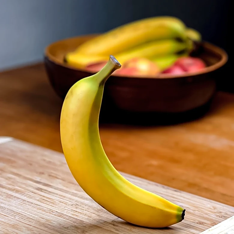 Dietitians Explain Health Benefits of Eating a Banana Every Day