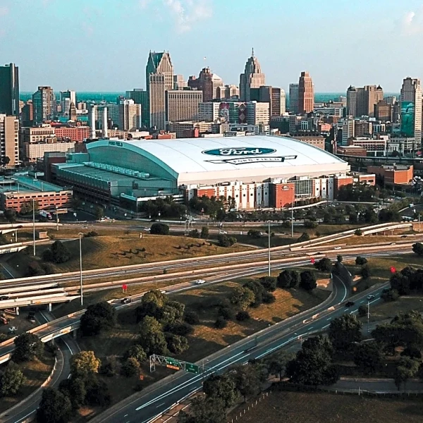 Oscar Mayer Weinermobile Tours Detroit, Engages Local Community