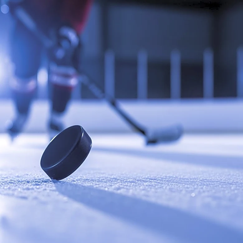 Abbey Murphy's No-Look Pass Highlights USA Women's Hockey Victory Over Canada