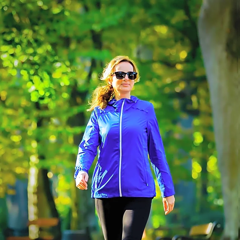 Study Highlights Impact of Short Brisk Walks on Longevity