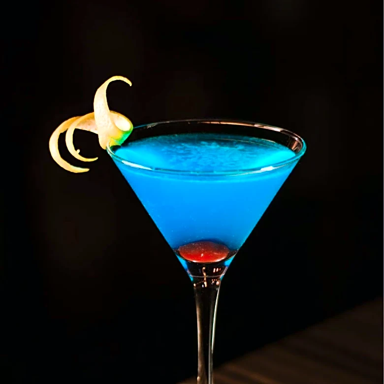 Kees Cocktail Bar Opens in NYC, Emphasizing Classic Cocktails with a Modern Twist