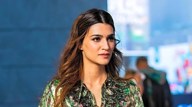 Emily Ratajkowski Stuns in Snakeprint Pumps at Ulta Beauty Event