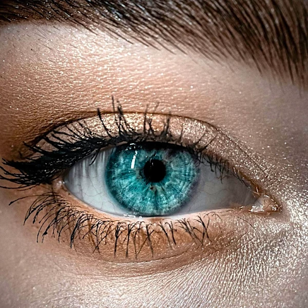 Maximalist Beauty Trend Gains Momentum with Blue Eyeshadow Leading the Charge