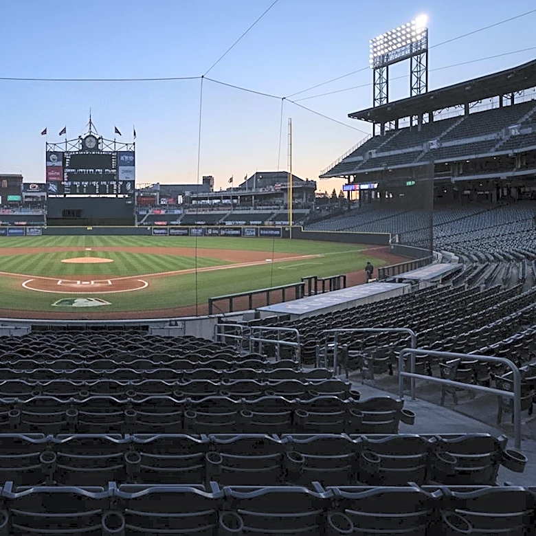 Minnesota Twins' Home Opener Delayed by Power Outage Affecting Fans and Ceremonies