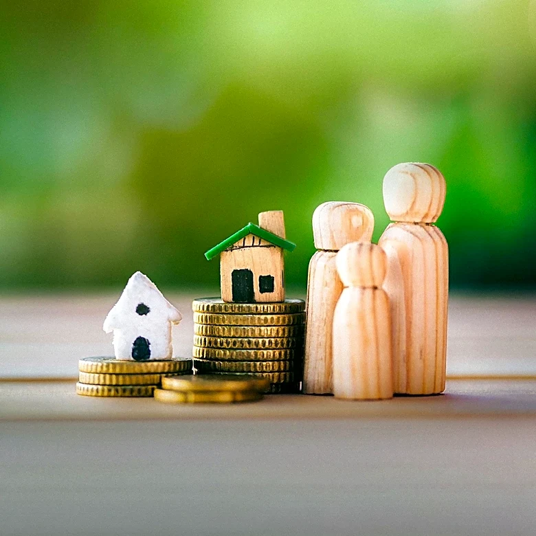 Family Chooses Tiny Home Living to Save Income and Reduce Work Hours