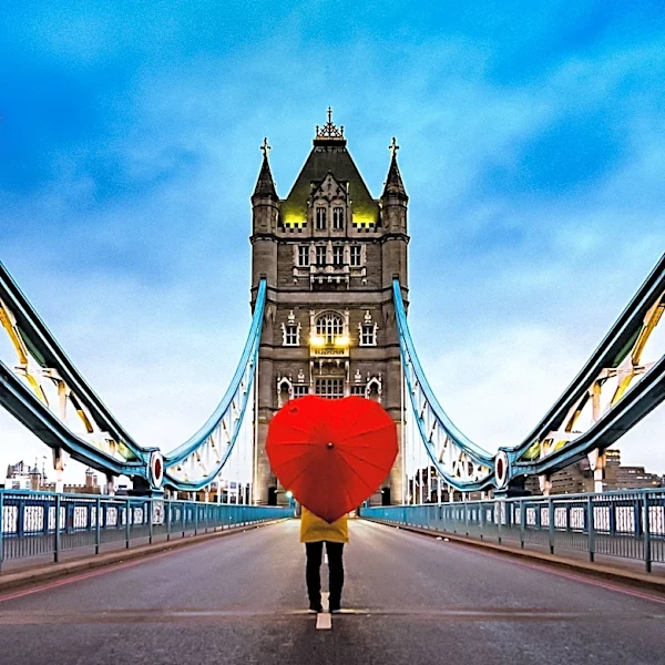 Patrick Radden Keefe Explores Mystery and Identity in 'London Falling'