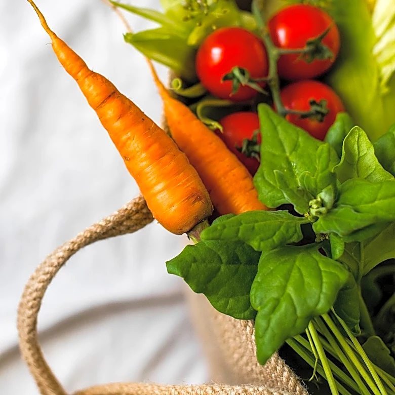 Midtown Association Promotes Sustainability at Farmers Market in April