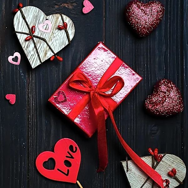 Crossword Clue 'One of Over 250 Million Sold on Valentine's Day' Answer Revealed