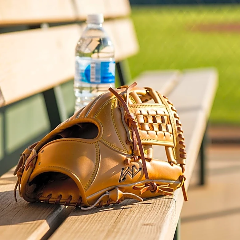 Sal Frelick Exits Brewers Game Against Royals Due to Left Side Tightness