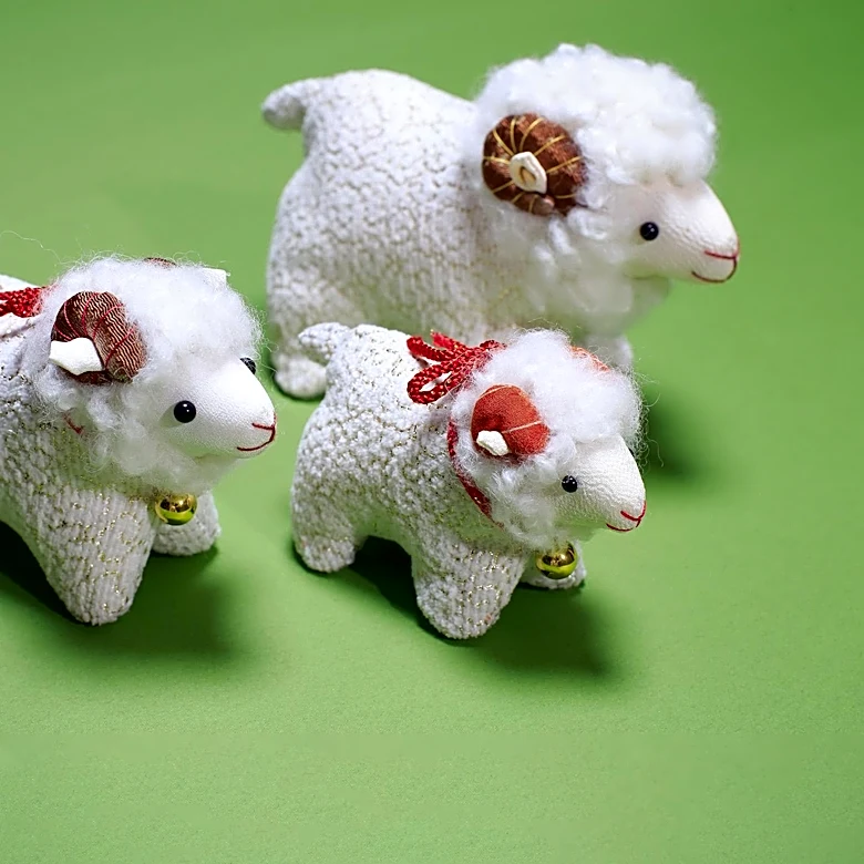 Detroit Bakery's Easter Lamb Cake Prank Captivates Internet with Viral Reaction