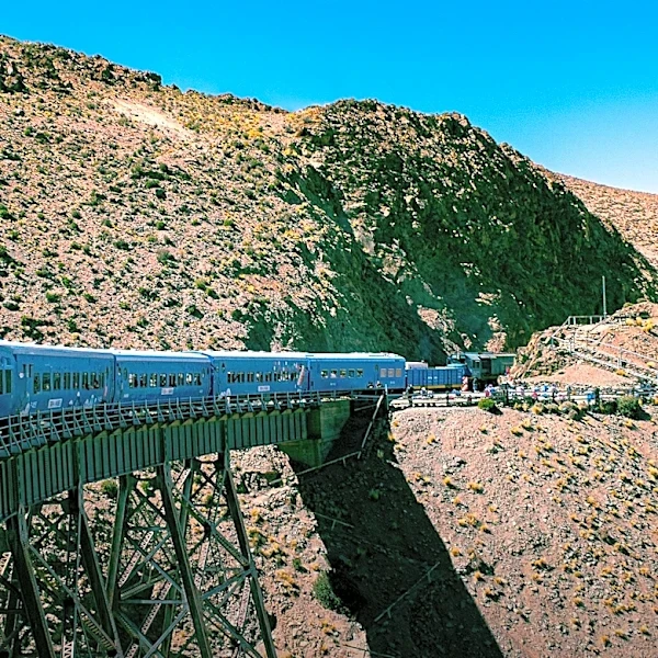 Amtrak's California Zephyr Offers Unique 53-Hour Cross-Country Experience