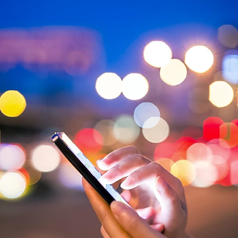 Psychologist Highlights Texting's Impact on Relationships