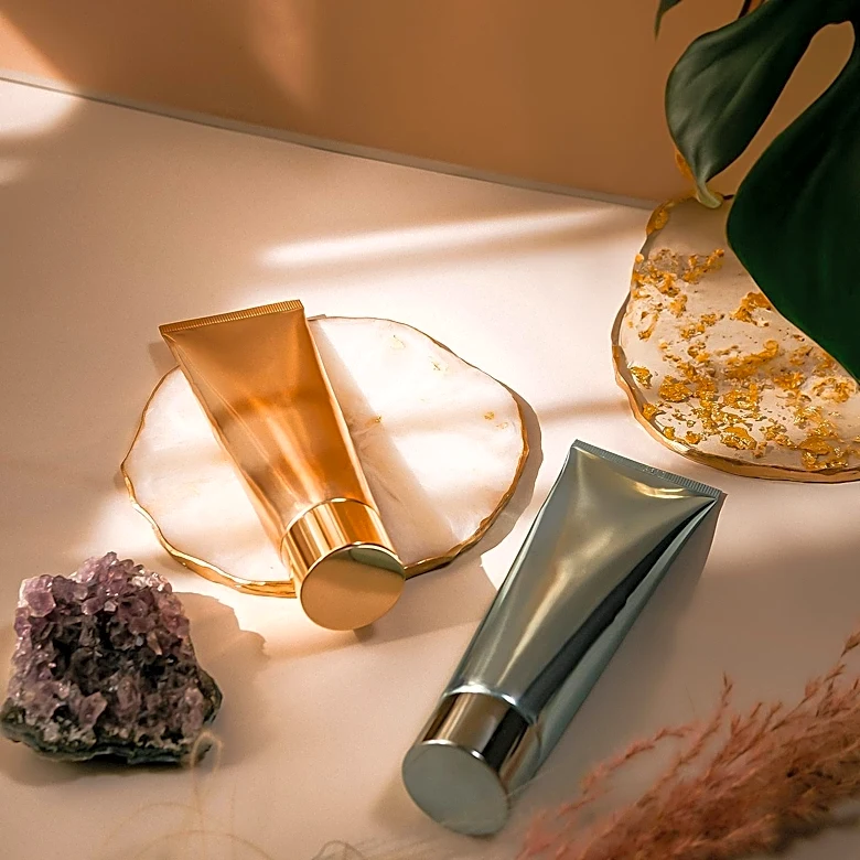 Aora Beauty Partners with Credo Beauty to Launch Plastic-Free Products in U.S.