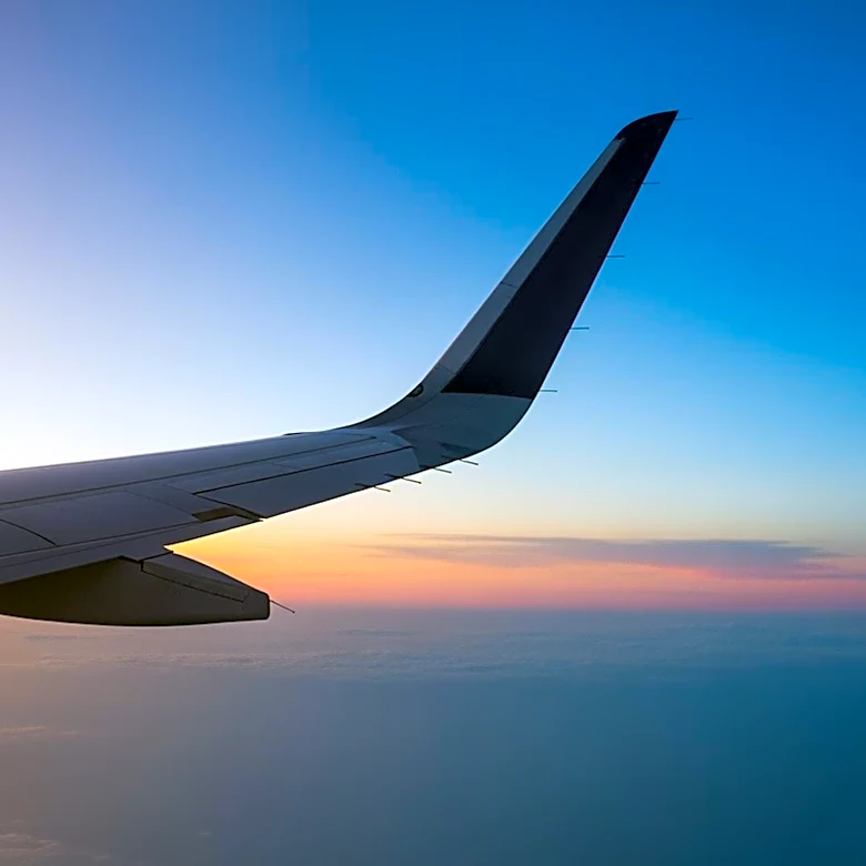 Delta Air Lines CEO Ed Bastian Discusses Q1 Earnings Amid Fluctuating Energy Prices