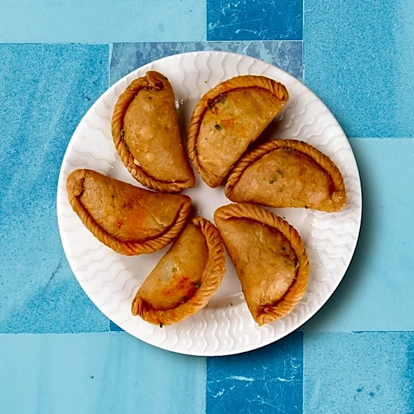 Havre de Grace Restaurant Celebrates National Empanada Day with Food Truck 'Greta'