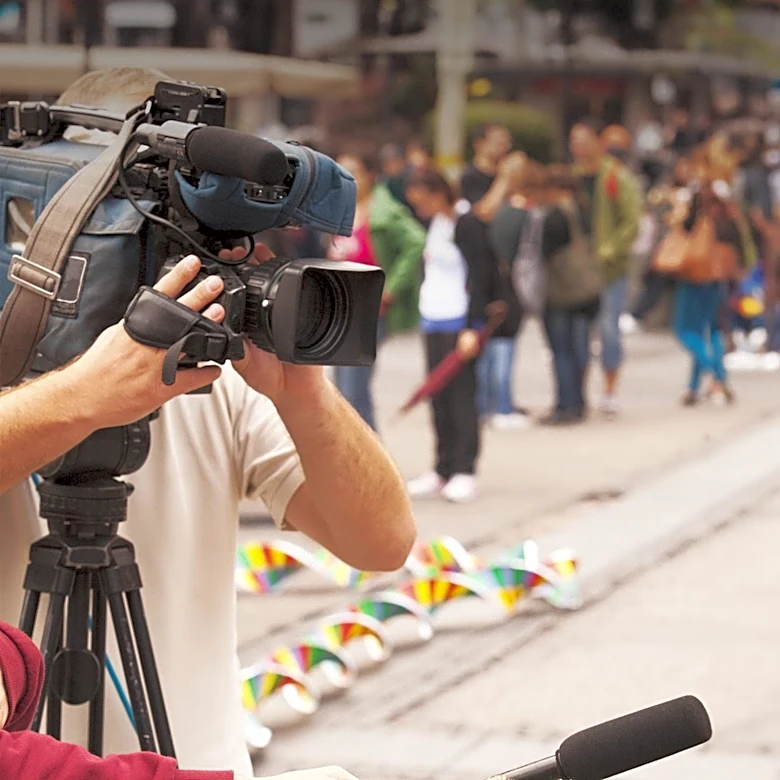 Fandom Journalism Faces Criticism for Breaching Community Boundaries