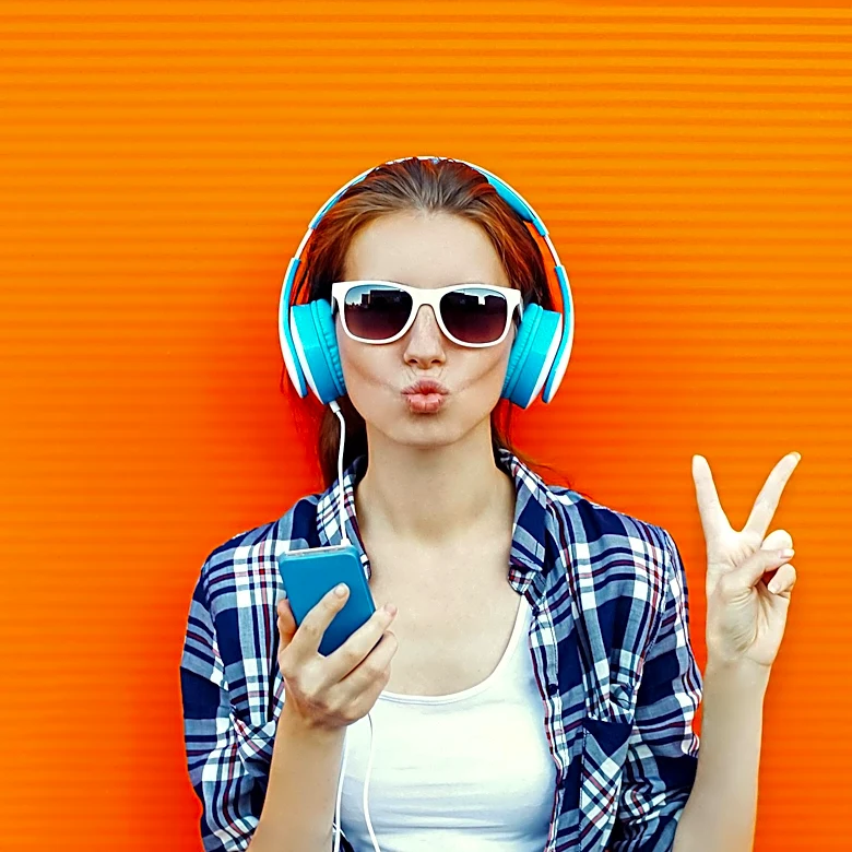 Revival of iPod: Young Generation Embraces Distraction-Free Music Listening