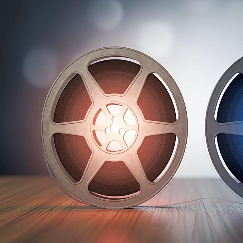 Tom Blyth Discusses Career in Rom-Coms and Dark Thrillers