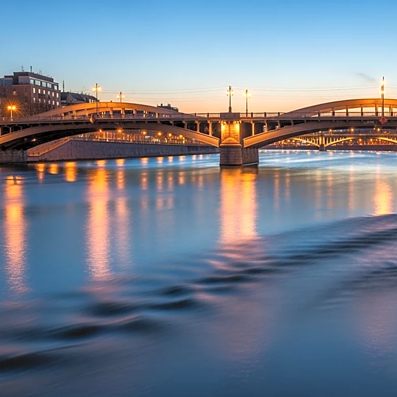 Pittsburgh's Rivers to Close for NFL Draft, Impacting Local Navigation