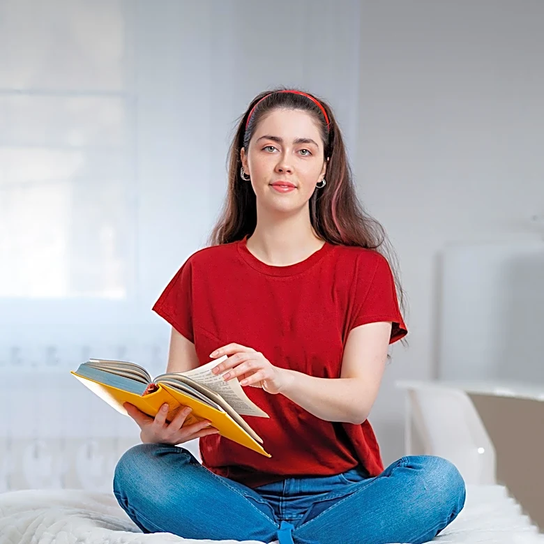 Freida McFadden Reveals True Identity as Author Sara Cohen