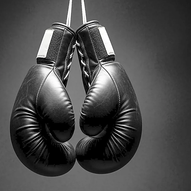 Tyson Fury Returns to Boxing Ring Against Arslanbek Makhmudov in High-Stakes Bout