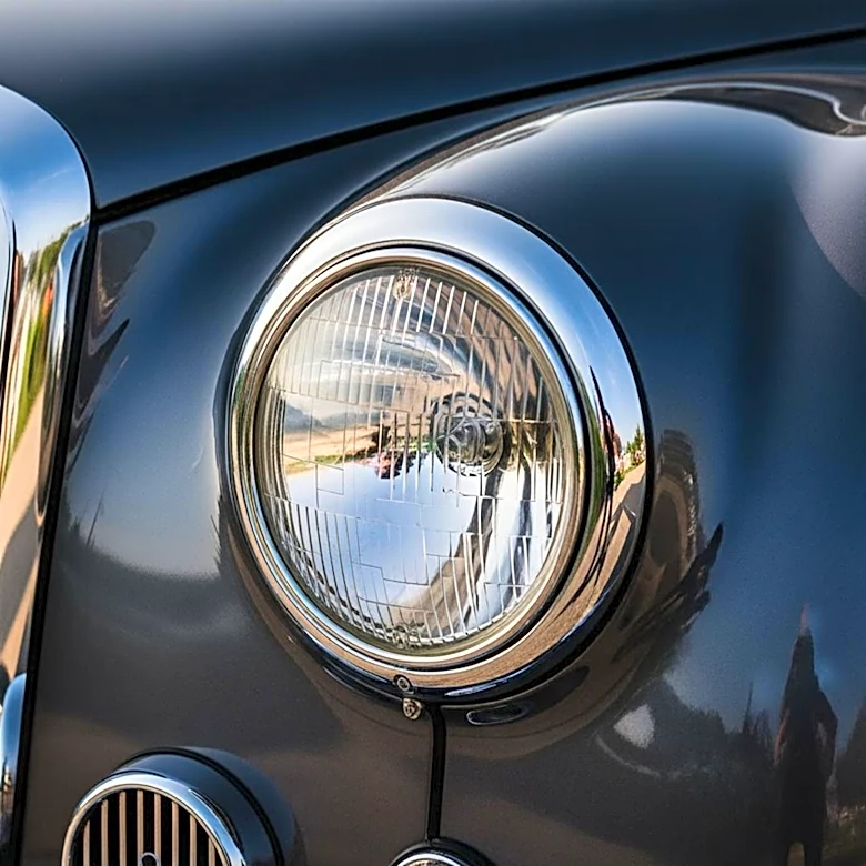 1985 Mercedes-Benz 300D Turbo Auctioned on Bring a Trailer