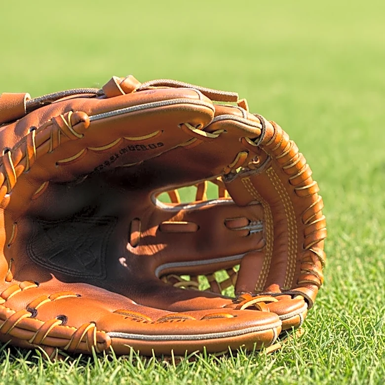 Gary Sanchez's Throwing Error Highlights Defensive Challenges for Brewers