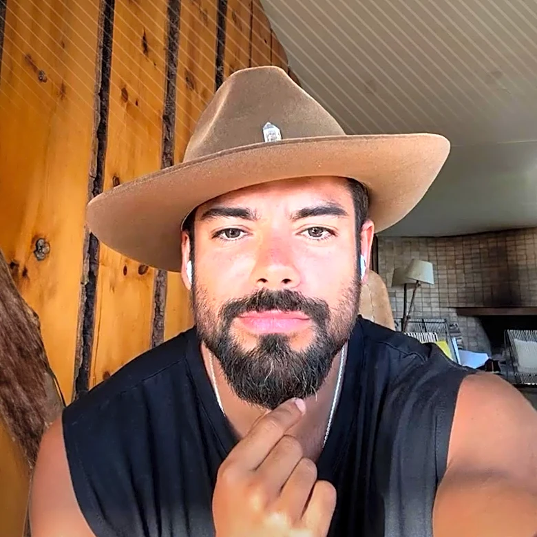 Miss Manners Addresses Trauma Triggered by Friend's New Facial Hair