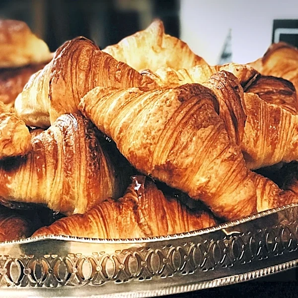 Navigating Parisian Cuisine: Expert Tips for Finding the Best Food