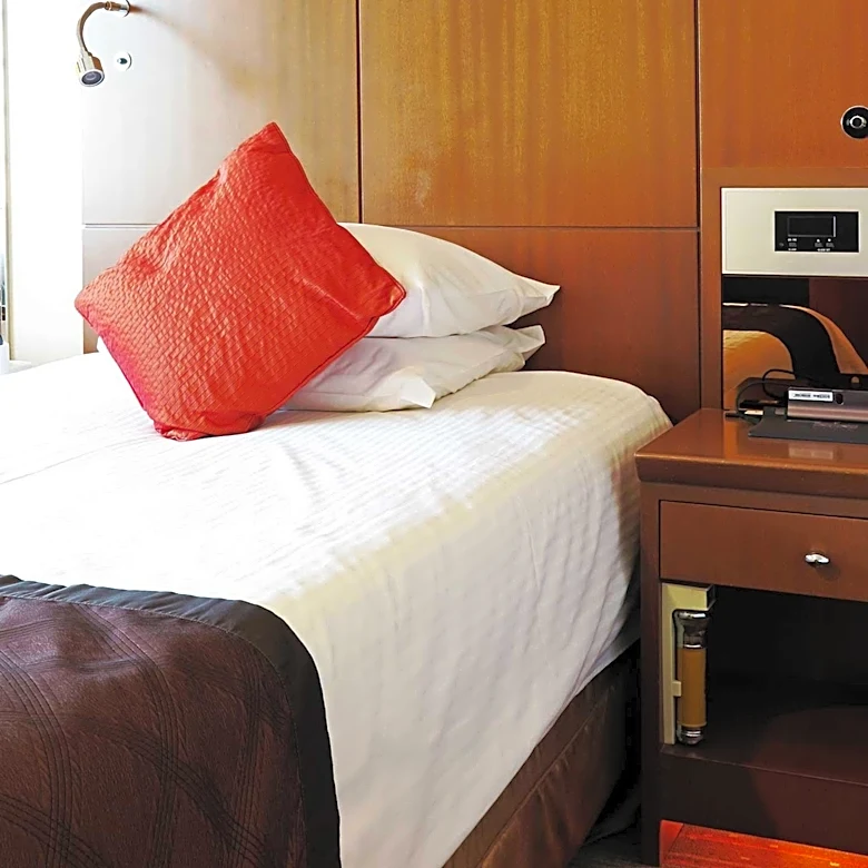 Crowne Plaza Melbourne Carlton Unveils Leadership Team to Integrate with Local Community