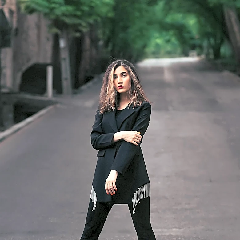 Flared Leggings: A Stylish Update to Everyday Comfort