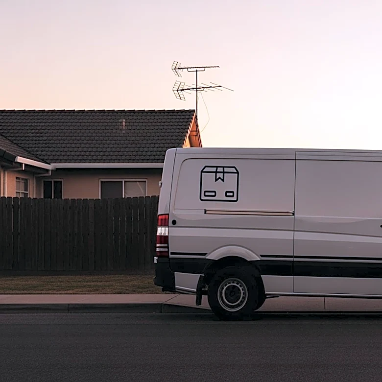 Former 'Who's the Boss?' Star Danny Pintauro Drives for Amazon Amid Acting Career Challenges