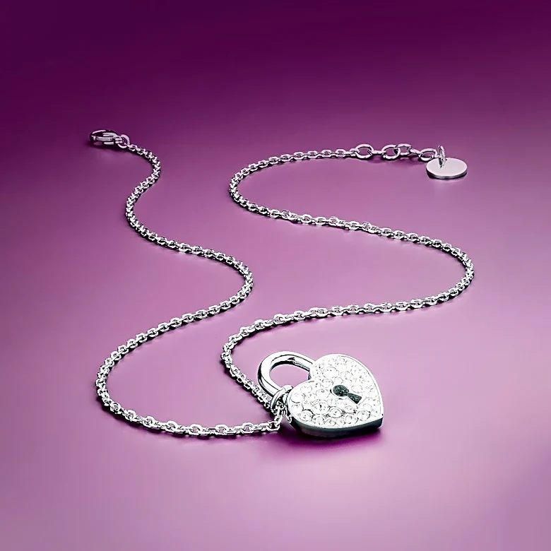 Pandora's New Heirloom Jewelry Emphasizes Personalization and Legacy