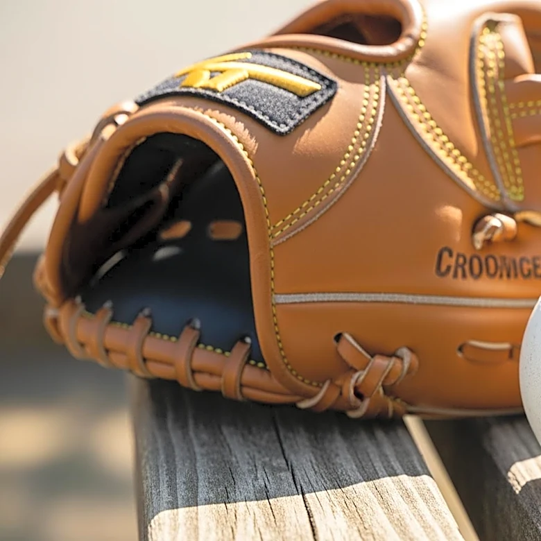 Brewers Manager Pat Murphy Considers Changing Closer Role Amid Megill's Struggles